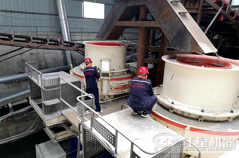 維護(hù)設(shè)備中 維護(hù)設(shè)備中