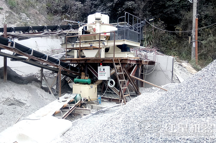 制砂設(shè)備現(xiàn)場實(shí)拍，可在線咨詢單臺設(shè)備或生產(chǎn)線報價