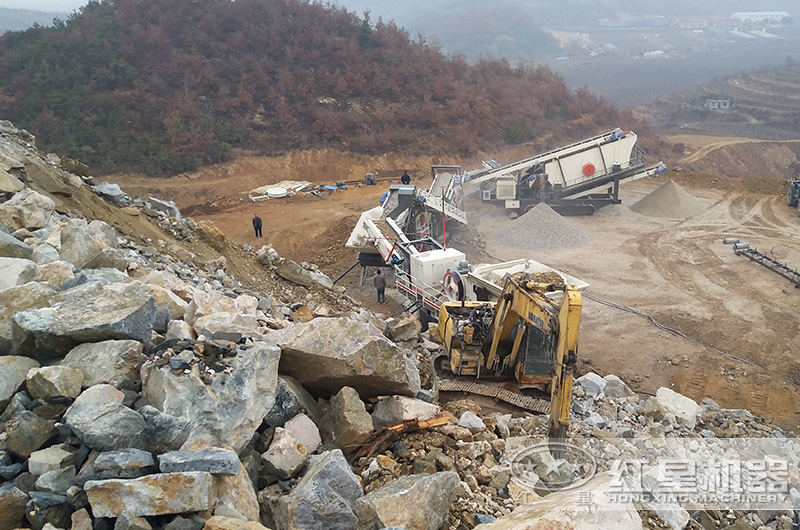 湖南移動(dòng)小型碎石機(jī)生產(chǎn)作業(yè)現(xiàn)場，可就近安排參觀