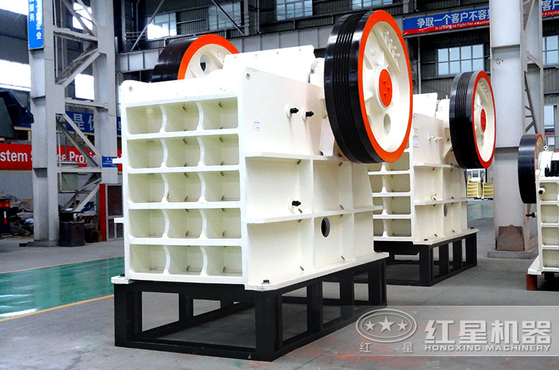 HD德版鄂破采用鍛造主軸，承載破碎力更大