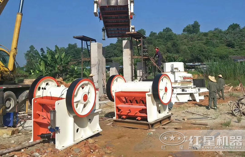 設(shè)備安裝、調(diào)試現(xiàn)場