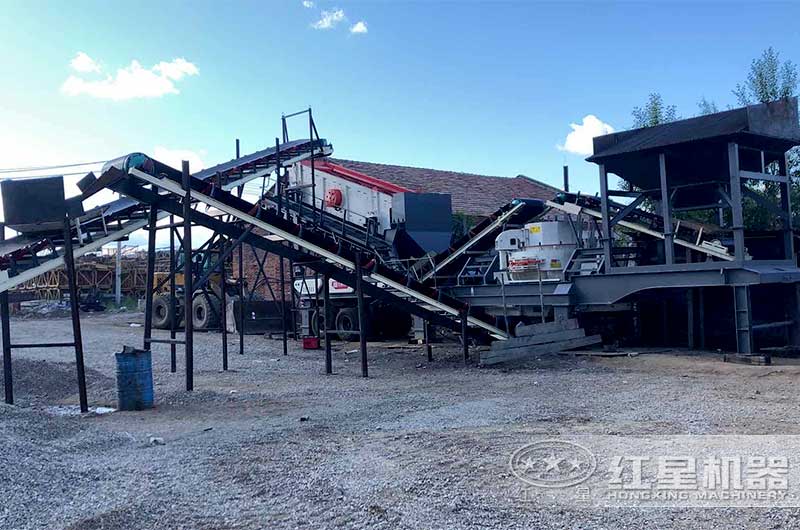 移動(dòng)式制砂機(jī)現(xiàn)場一
